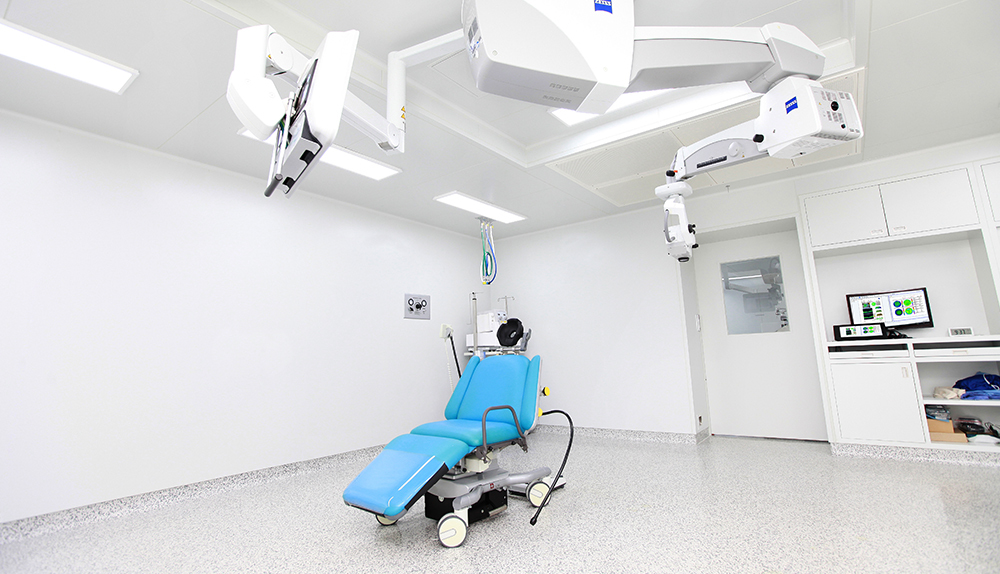 수술센터<i>무균청정 클린룸에서 가장 안전하게 수술받으실 수 있습니다.</i>